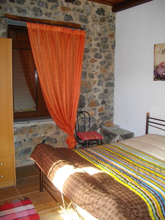 Ksenonas Chrusovitsi Hotel Khrisovítsion Exterior foto